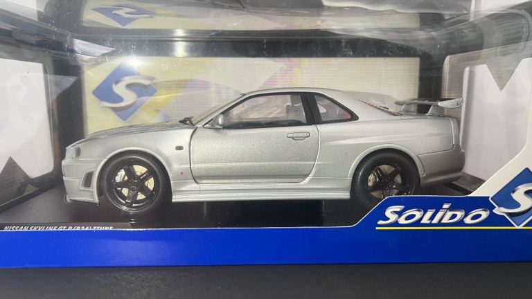 1:18 Solido Nissan GTR Skyline R34 brand new condition and comes in original box 