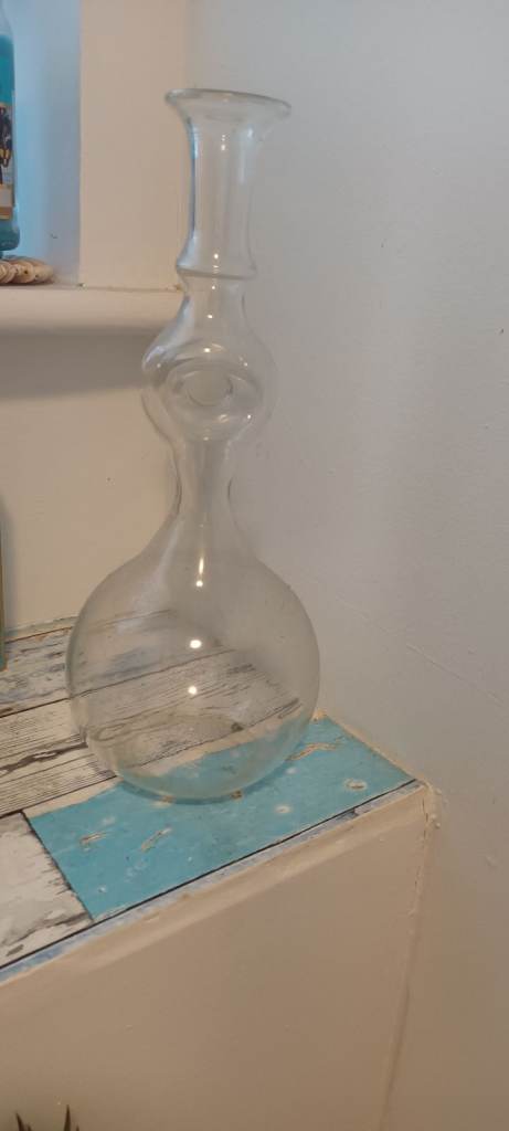 Clear Glass Vase/Decanter – Good Condition