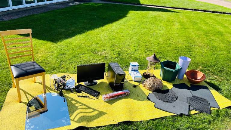 JOB LOT OF HOUSEHOLD ITEMS, CHAIR, COMPUTER, PLANTERS, CAR MATS ETC