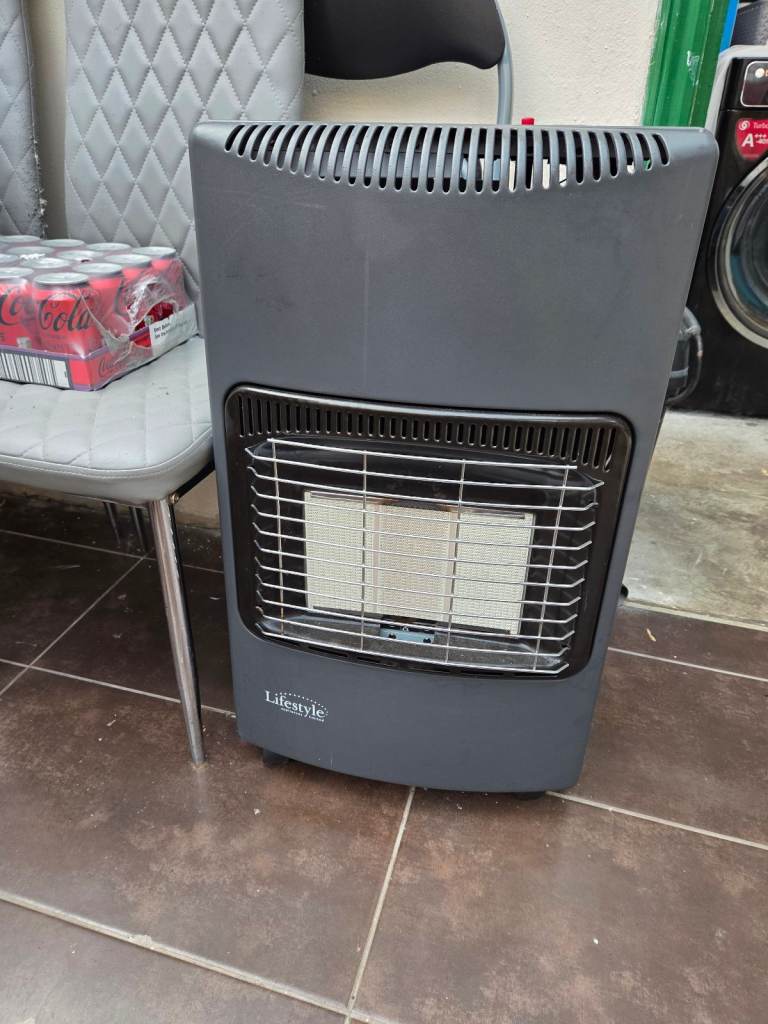 Free standing gas heater