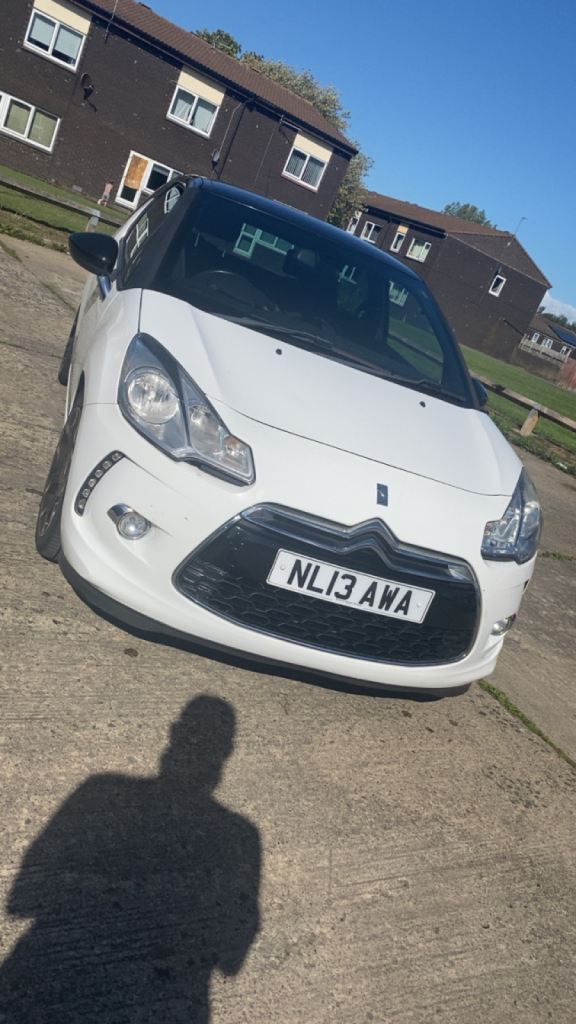 Citroen, DS3, Hatchback, 2013, Manual, 1598 (cc), 3 doors