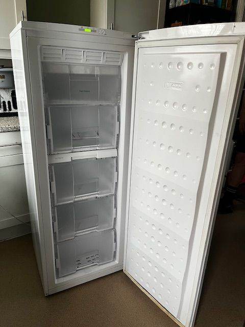FROST FREE BEKO UPRIGHT FREEZER IN EXCELLENT WORKING CONDITION.