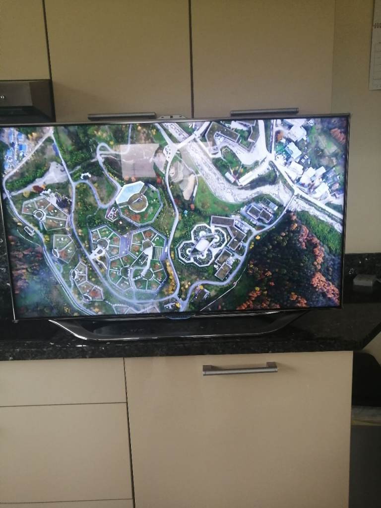 Samsung Smart TV – Black, Good Condition