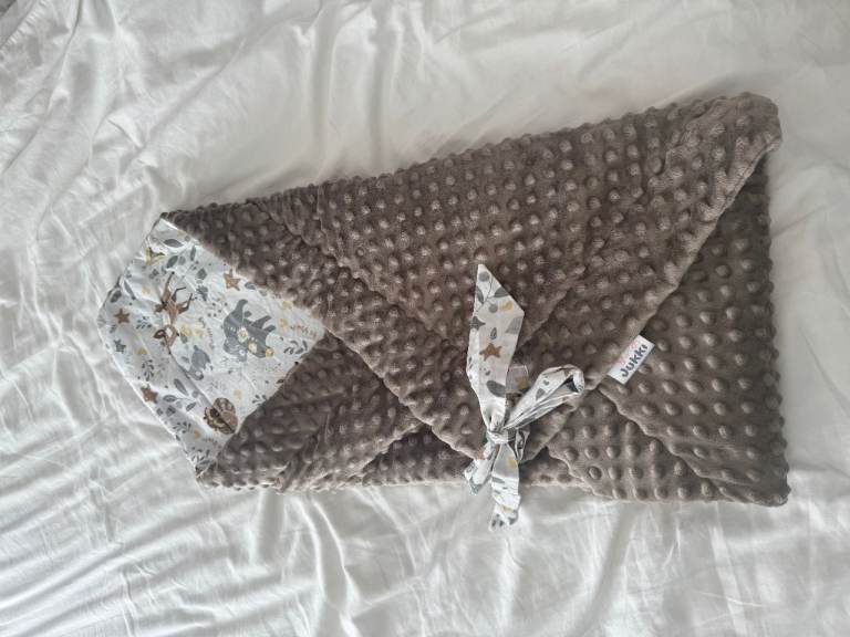 Jukki - Baby Swaddle Wrap - Magical Woodland with Mocha Minky