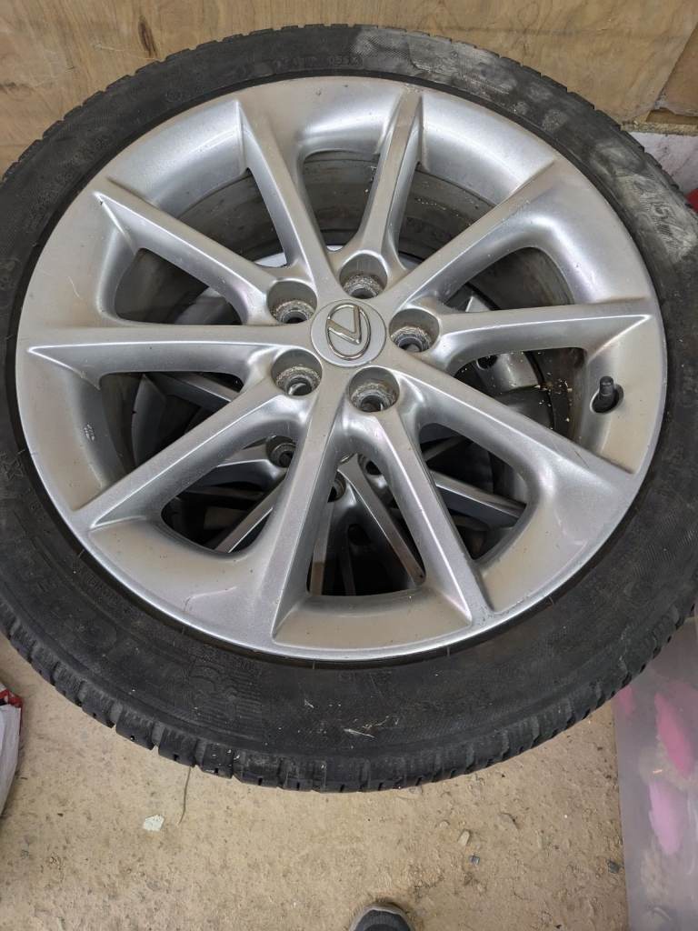 Alloy wheels and tyres