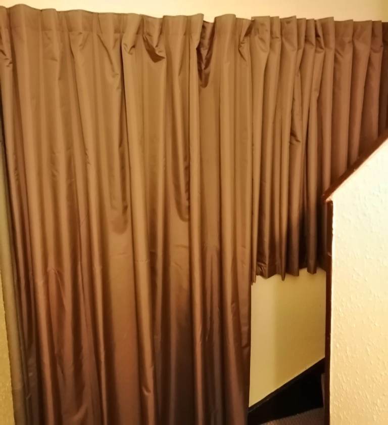 REDUCED FROM £69 TO ONLY £39 -expensive fully lined front door curtain with side window curtain