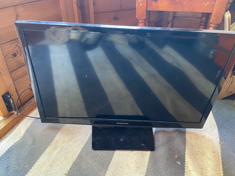 27” Samsung TV