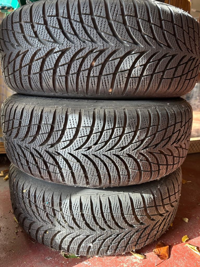 Goodyear ultragrip 7 195/55R16 87H Winter tyres BMW 