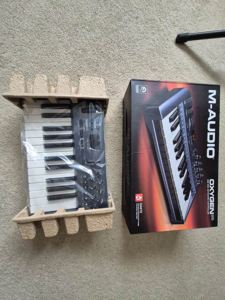 M-Audio Oxygen M25 v3 Midi Keyboard controller