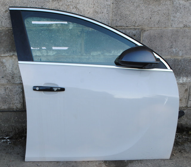 2013-2016 VAUXHALL INSIGNIA 2.0 CDTI FRONT DRIVERS SIDE DOOR WHITE