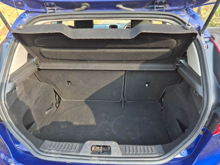 Ford, FIESTA, Hatchback, 2016, Manual, 1241 (cc), 3 doors