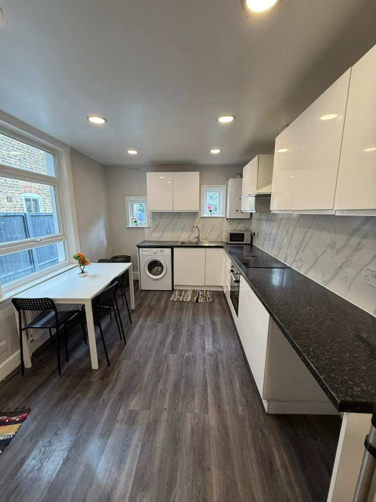 ROOM FOR RENT IN BRUCE GROVE