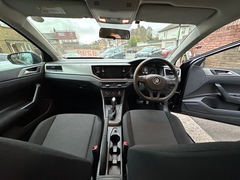 VOLKSWAGEN POLO AUTOMATIC 14,000 MILES
