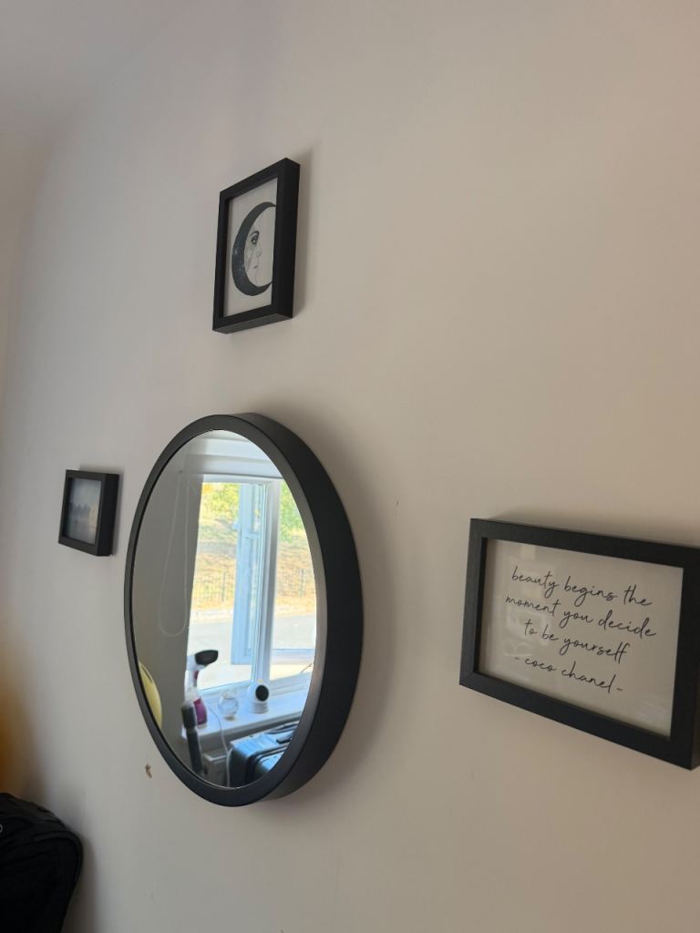 Mirror and frames 