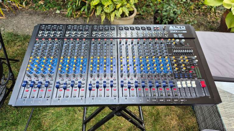 Alto ZMX244FX USB Mixer – Great Condition, Fully Working