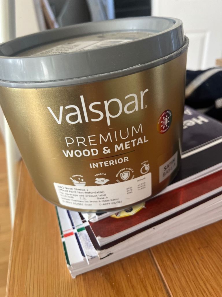 2.5 litre Valspar wood and metal satin off white 