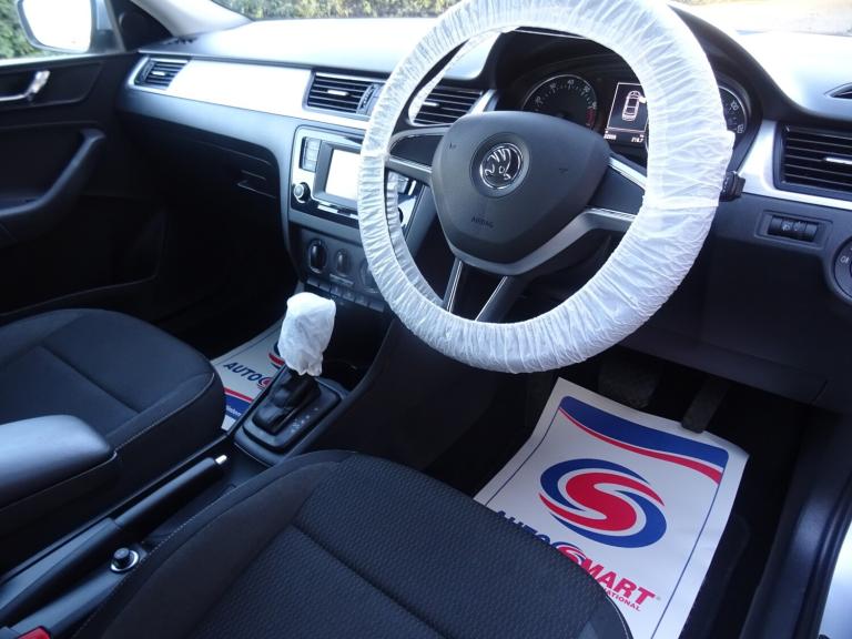 2015 Skoda Rapid 1.4 TSI 125 SE 5dr DSG Automatic **LOW MILEAGE*ONLY 22000 MILES FROM NEW** HATCH...