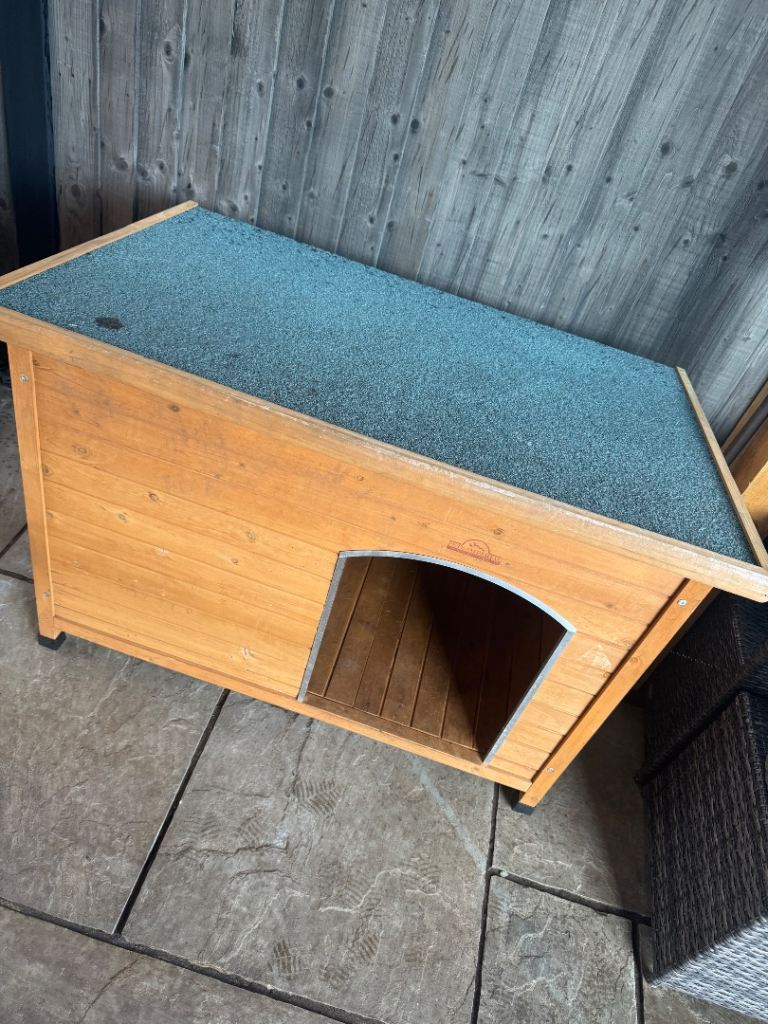 Dog Kennel with heater 