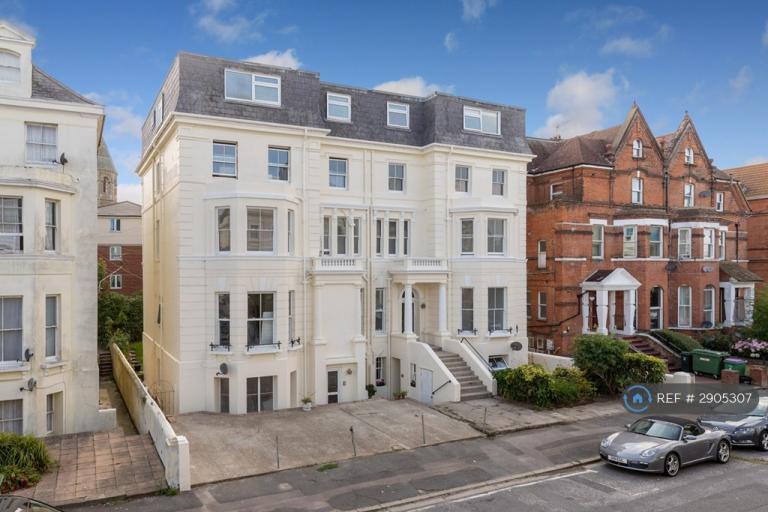 2 bedroom flat in Aston Court, Folkestone, CT20 (2 bed) (#2905307)