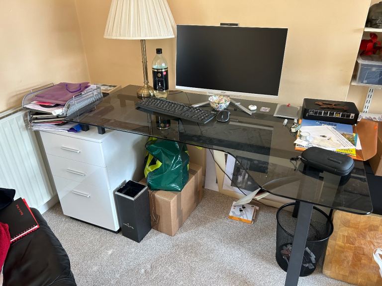 Staples Cleveland 4 Office Desk with Glass Top – Grey/White, Good Condition