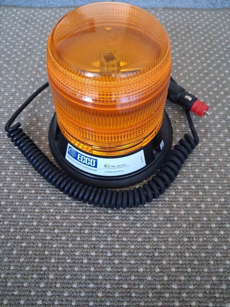 Amber flashing beacon