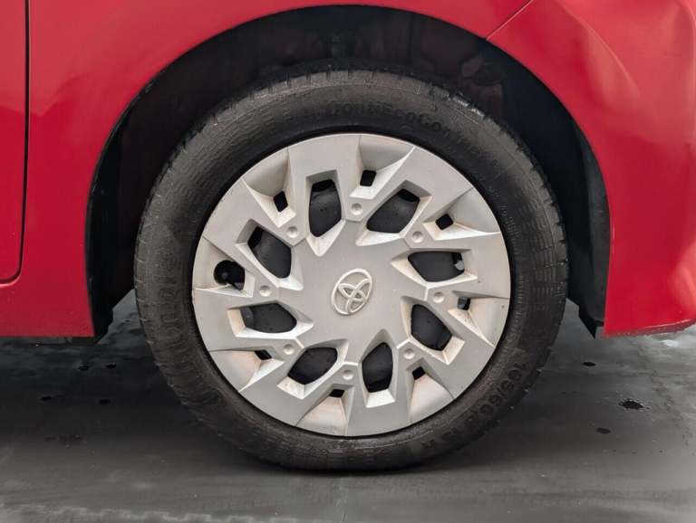 2019 Toyota AYGO 1.0 VVT-i x-play Hatchback 5dr Petrol Manual Euro 6 (71 ps) - AIR CON, DAB, HATC...