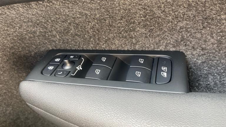 2025 Volvo XC40 2.0 B3P Plus Dark 5dr Auto Petrol Estate Estate Petrol Automatic