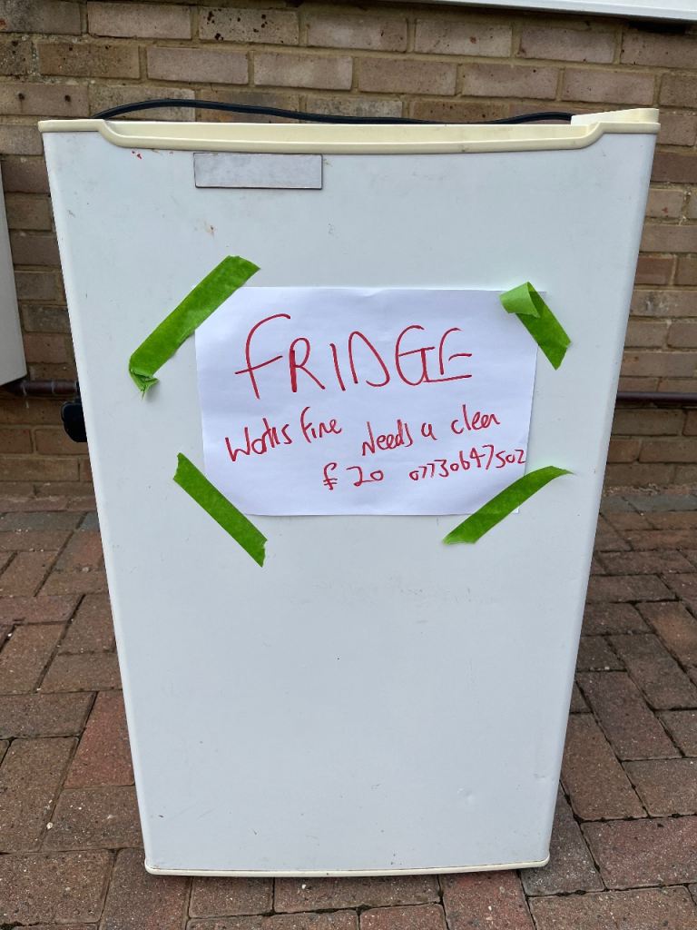 Standard fridge 