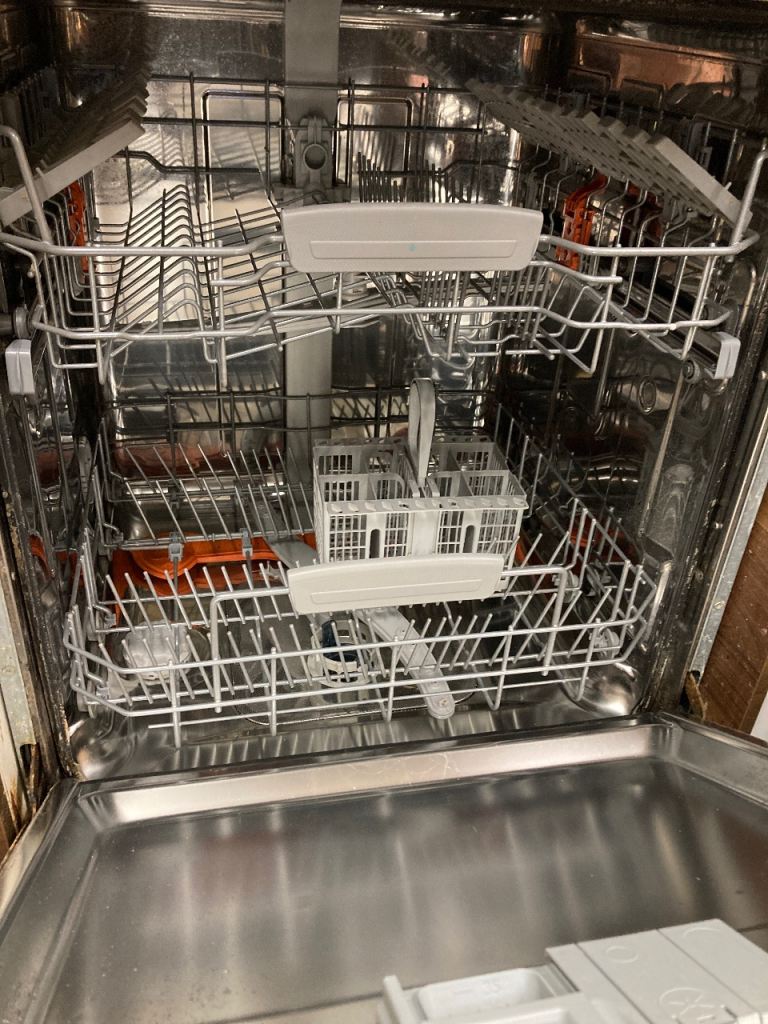 Integrated dishwasher hotpoint full size 