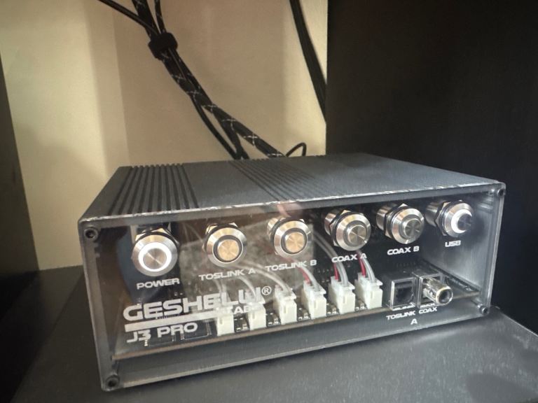 Geshelli Labs J3 + Sparkos op amps + Amanero USB module + XLR out