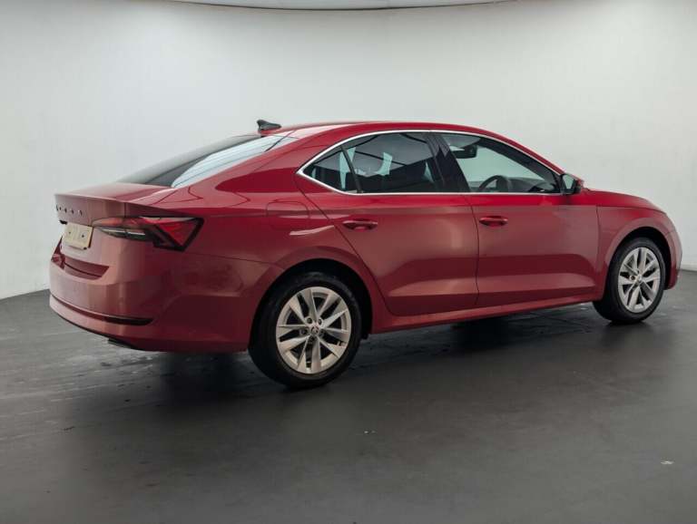 2020 Skoda Octavia 1.5 TSI ACT SE L First Edition Hatchback 5dr Petrol Manual Euro 6 (s/s) (15 HA...