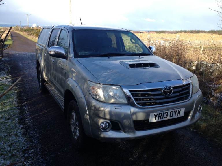 TOYOTA HILUX HL3 88K FSH. ONE OWNER, FULL V5, 3 ,KEYS DRIVES SUPERB NO FAULTS.
