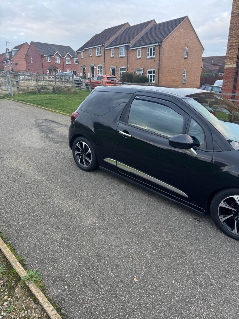 DS, DS 3, Hatchback, 2016, Manual, 1560 (cc), 3 doors