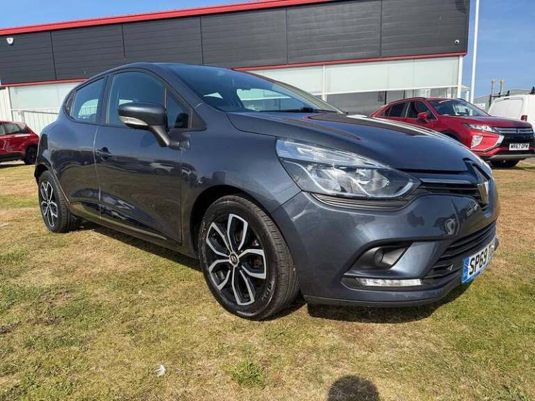 2019 Renault Clio TCe Play Hatchback Petrol Manual