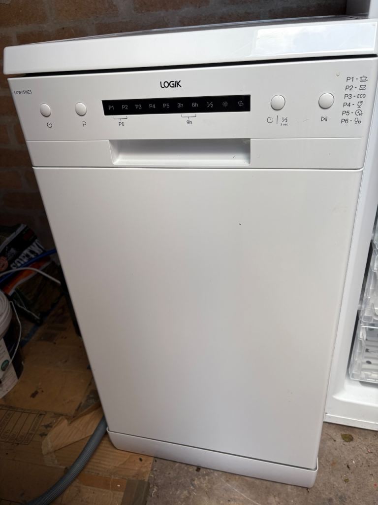 LOGIK Slimline Dishwasher