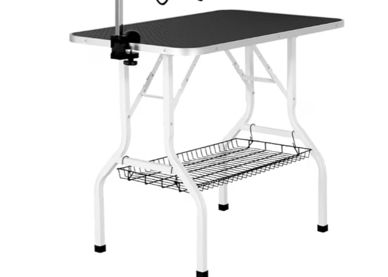 Pet grooming table 