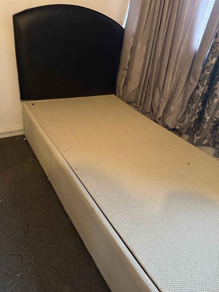 Single Ottomon bed with mattress