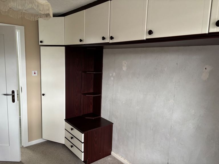 Free wardrobes 