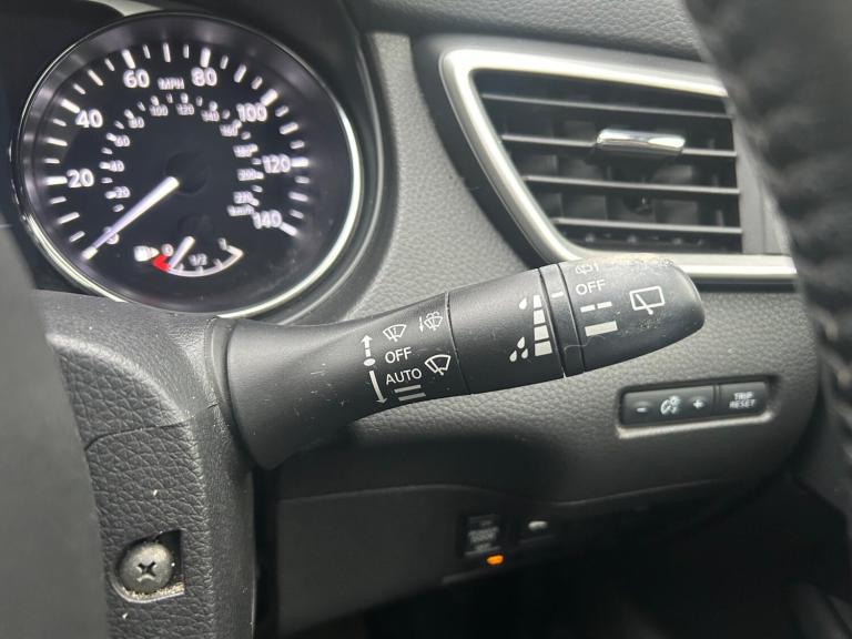 2015 Nissan X-Trail 1.6 dCi n-tec XTRON Euro 5 (s/s) 5dr ESTATE Diesel Automatic