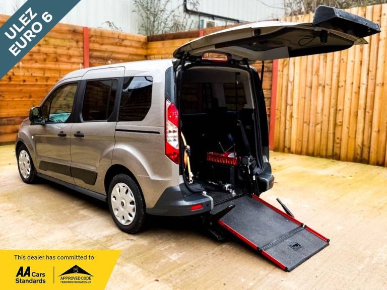 2016 Ford Tourneo Connect 3 Seat Auto Wheelchair Accessible Disabled Access Ramp Car MPV Diesel A...