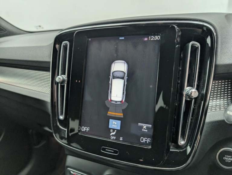 2021 Volvo XC40 1.5 T3 R-Design SUV 5dr Petrol Manual Euro 6 (s/s) (163 ps) BLUETOOTH+NAVIG ESTAT...