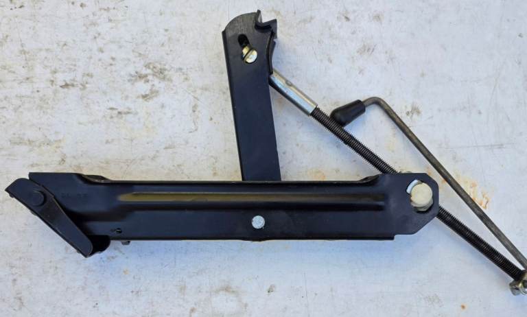 GENUINE VW Transporter T5 Jack. READ DESCRIPTION PLEASE.