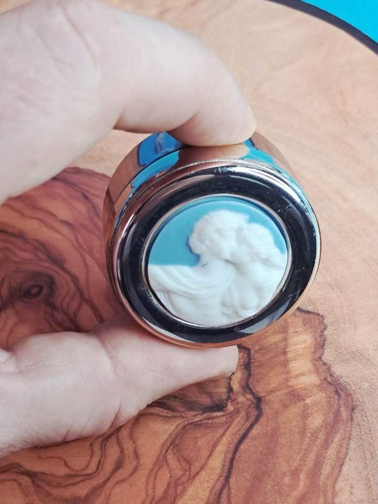  Vintage Wedgwood  Small Silver Tone Box with Cameo Top, 3.5cm Diameter