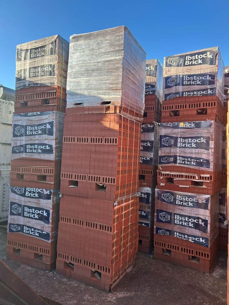 Ibstock Aston Red Textured Facing Brick (Pack of 552)