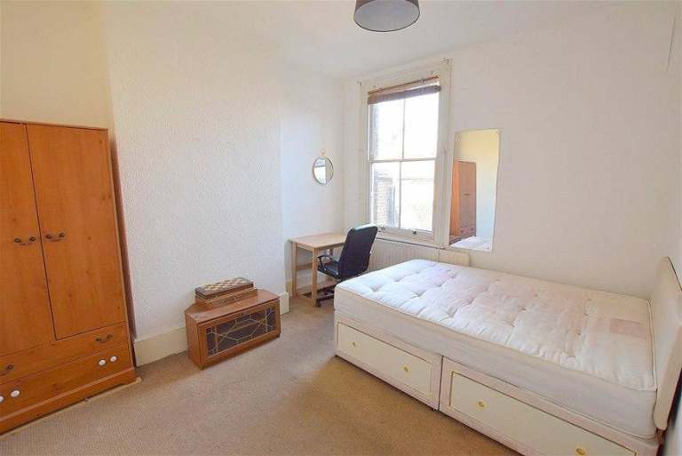🏡🗝 Stylish Double Room in Prime Docklands Area – All Bills Included – Canary Wharf 🏡🗝