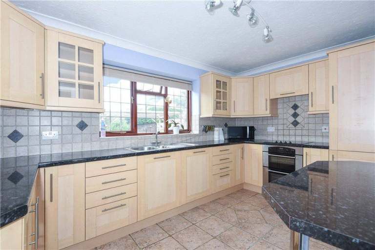 Kitchen Units - no worktop/appliances
