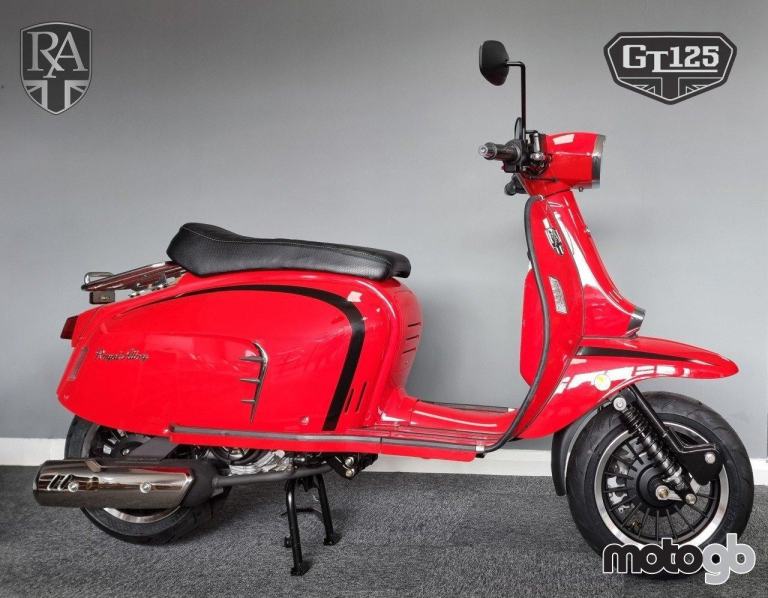 ROYAL ALLOY GT 125cc A Modern Classic Retro Automatic Moped Scooter