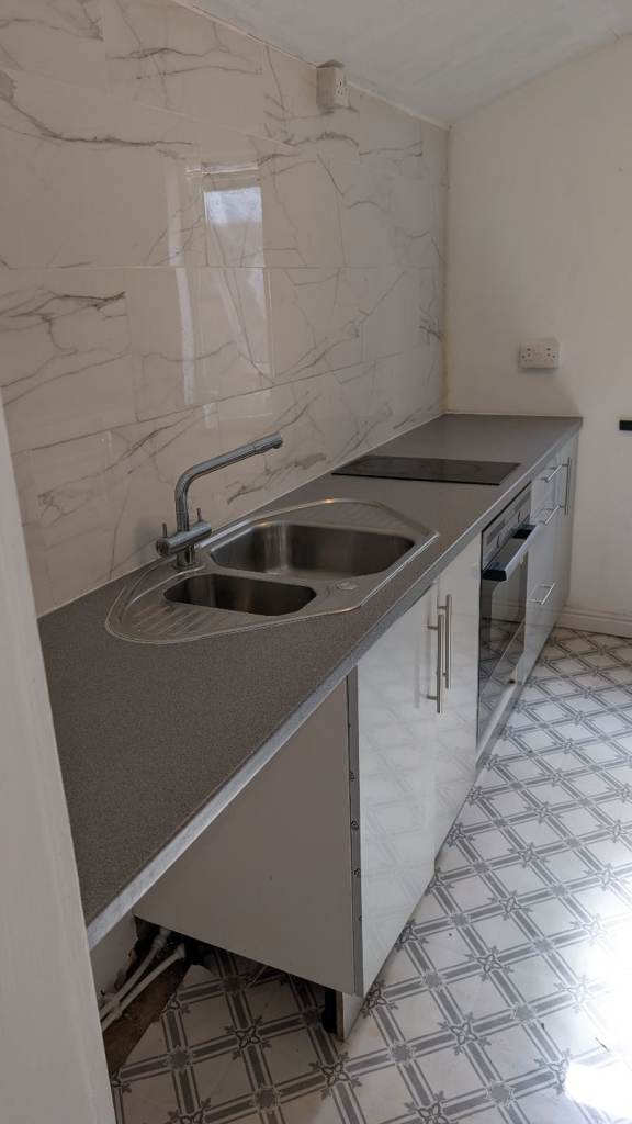 House/ bungalow to let Bradford Bills included. 