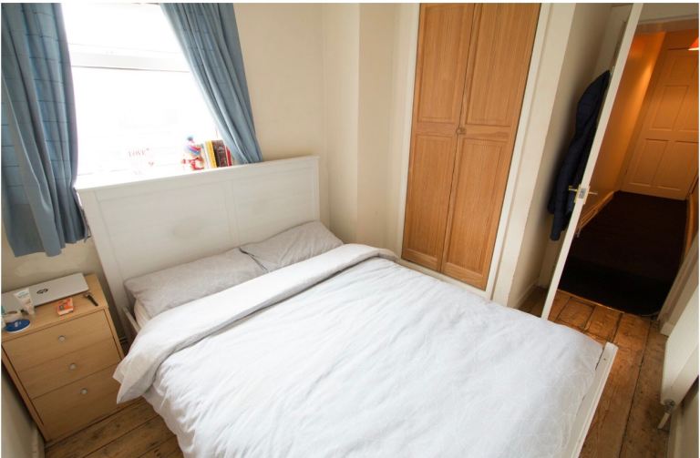 Room to let in St George 