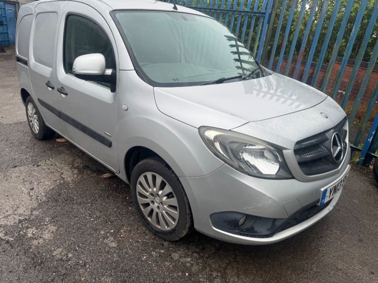 Mercedes citan w415 genuine alloy wheels and tyres 